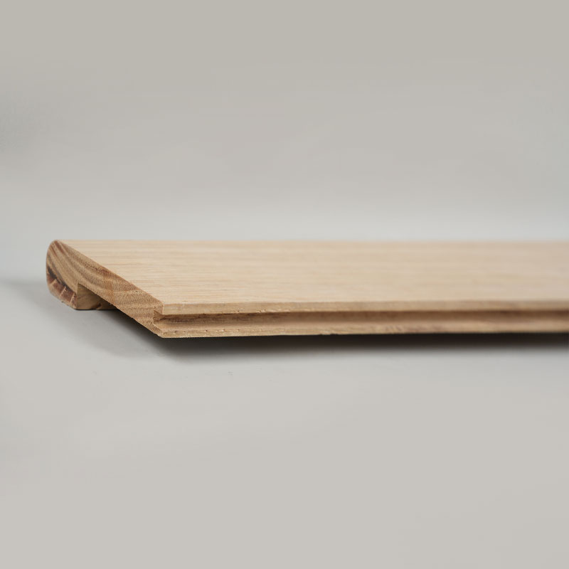 Hidung Tangga Batang Kayu Oak Putih (Cat Belum Selesai) – Warna Asli Oak –1/2'x2 15/16'